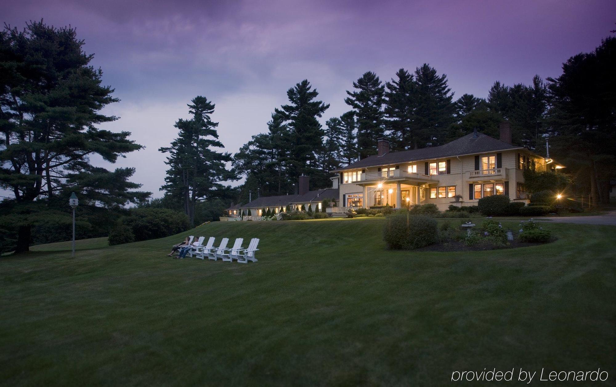 ホールダーネス The Manor On Golden Pond Bed & Breakfast エクステリア 写真