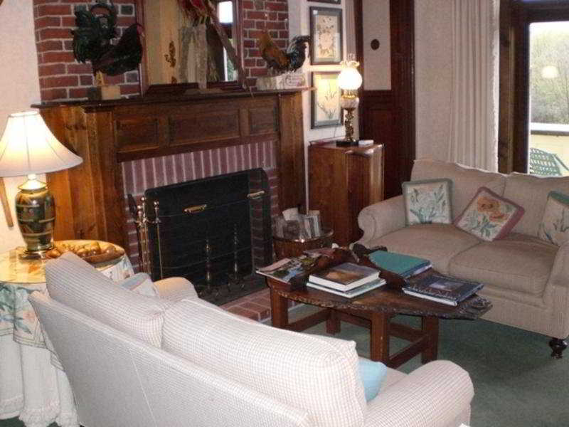 ホールダーネス The Manor On Golden Pond Bed & Breakfast エクステリア 写真